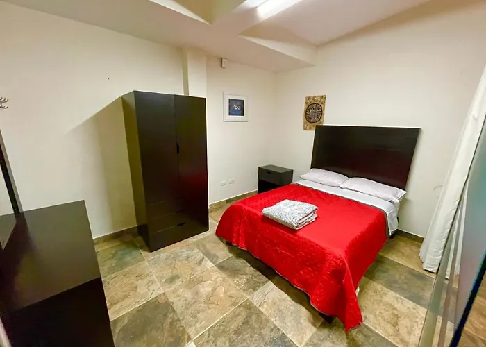 Downtown Treasure Place Guest house *